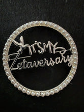Load image into Gallery viewer, Zetaversary Lapel Pin - White Pearl
